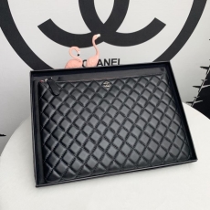 Chanel Clutch Bags